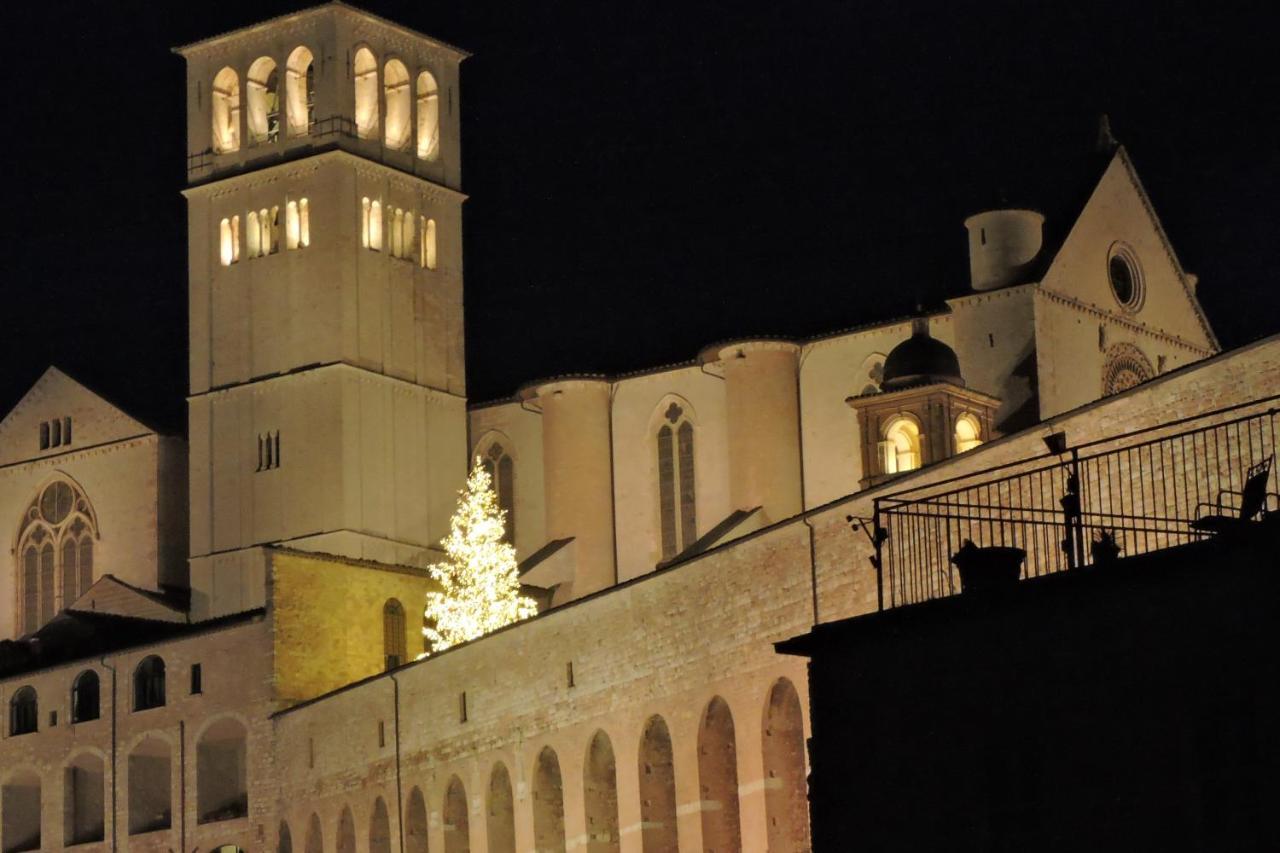 Da Franca Acomodação com café da manhã Assisi Exterior foto